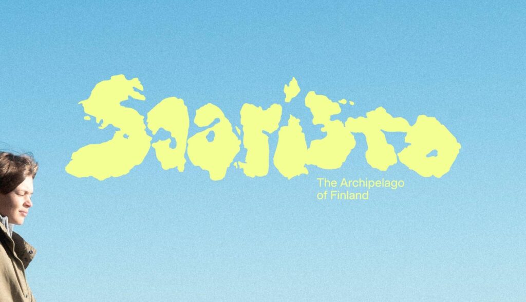 Logotipo de Saaristo sobre un cielo clareado