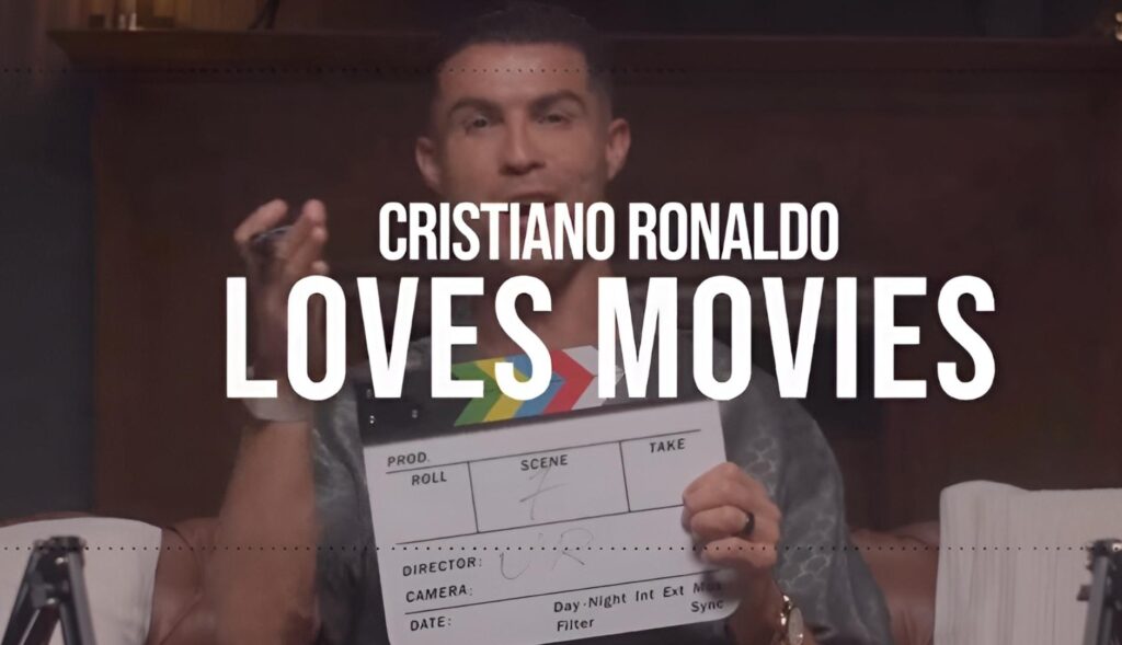 Cristiano Ronaldo con una claqueta de cine