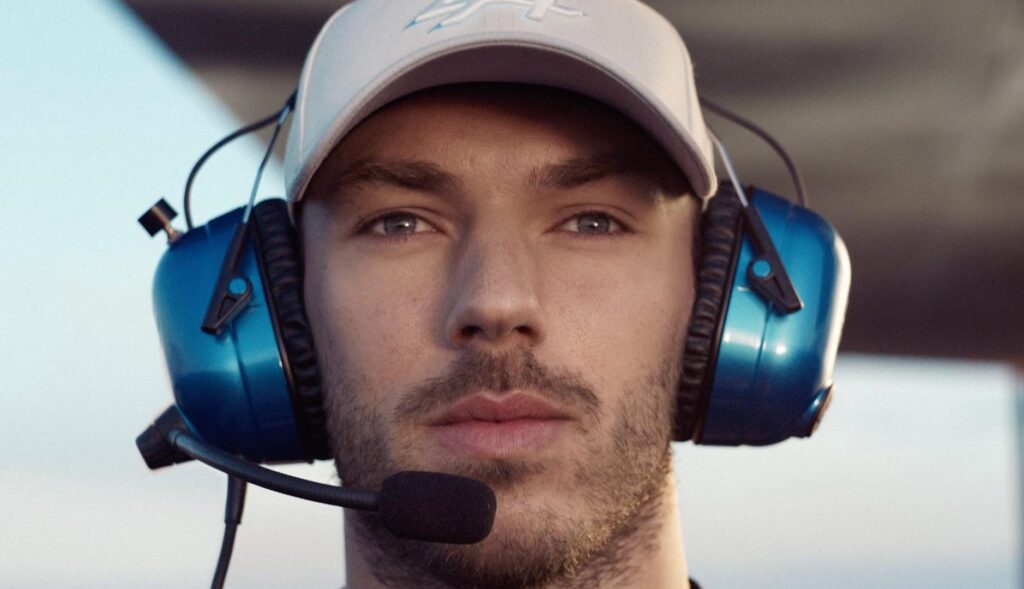 Primer plano del piloto de Fórmula 1, Pierre Gasly