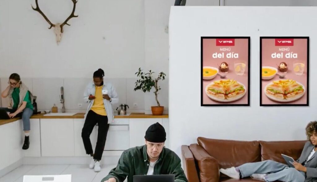 Carteles de Vips en el interior de una oficina