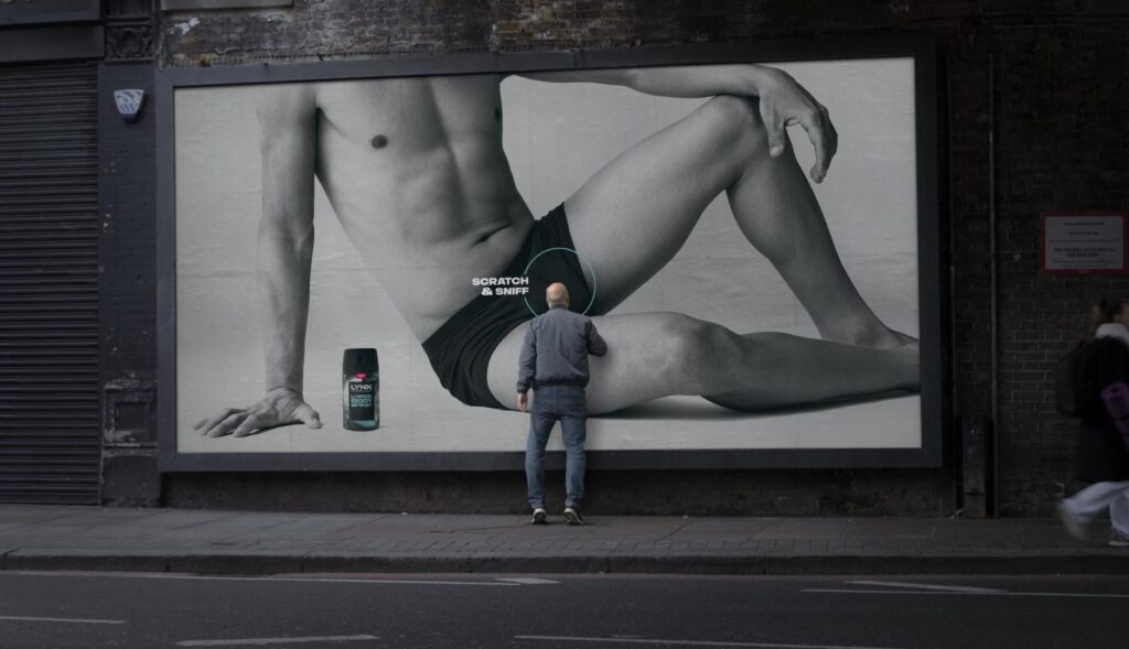 Valla publicitaria de Lynx