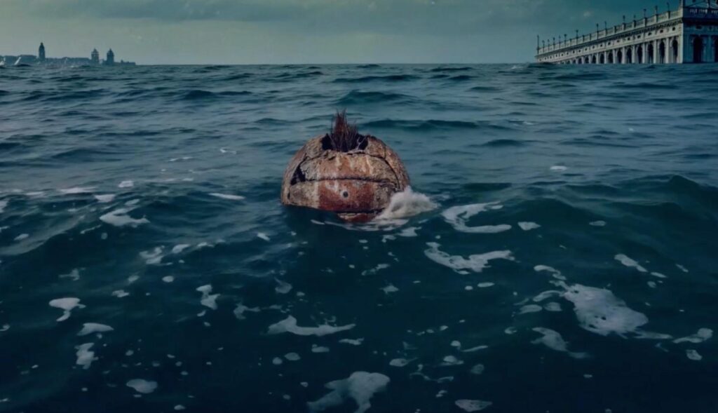 The Odyssey of the Wilson ball and its degradation, the interactive history of this campaign on ocean pollution