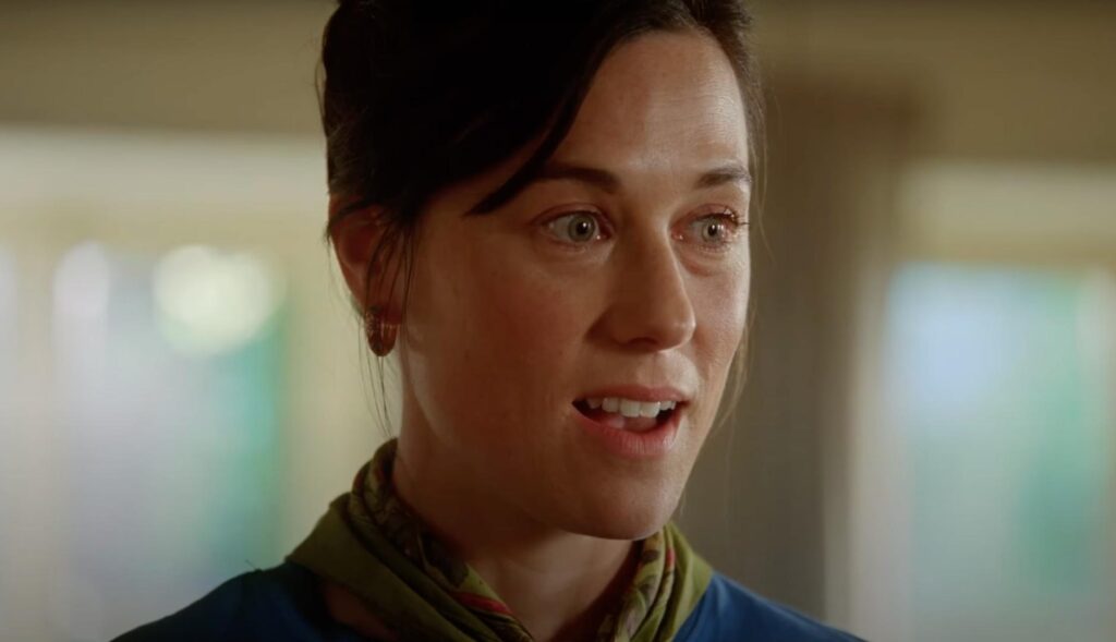 Chica hablando en un anuncio de Ruavieja