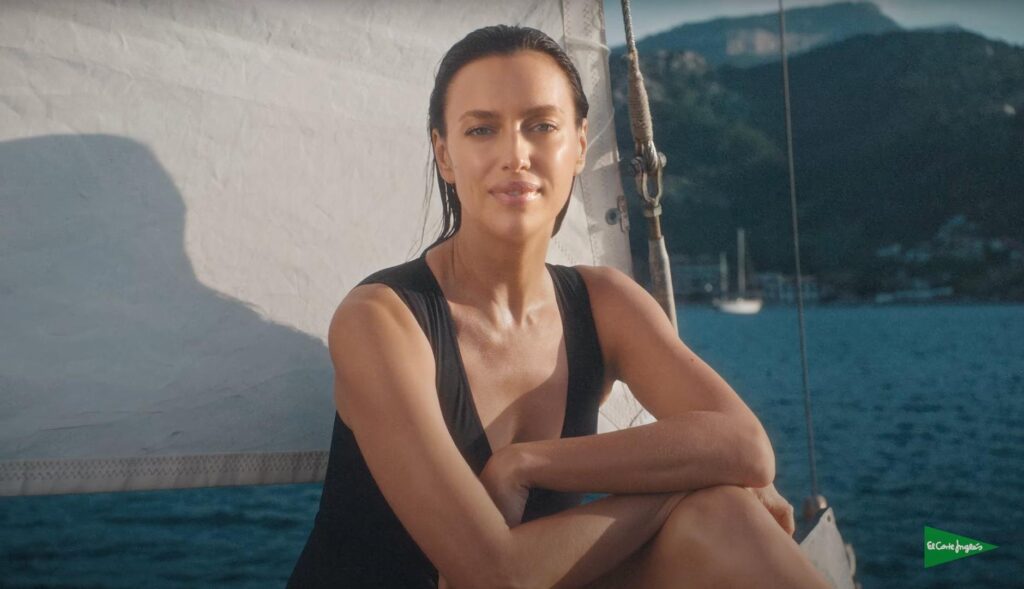 The Irina Shayk model and a Mallorcan villa and many swimsuits: the summer announcement of El Corte Inglés