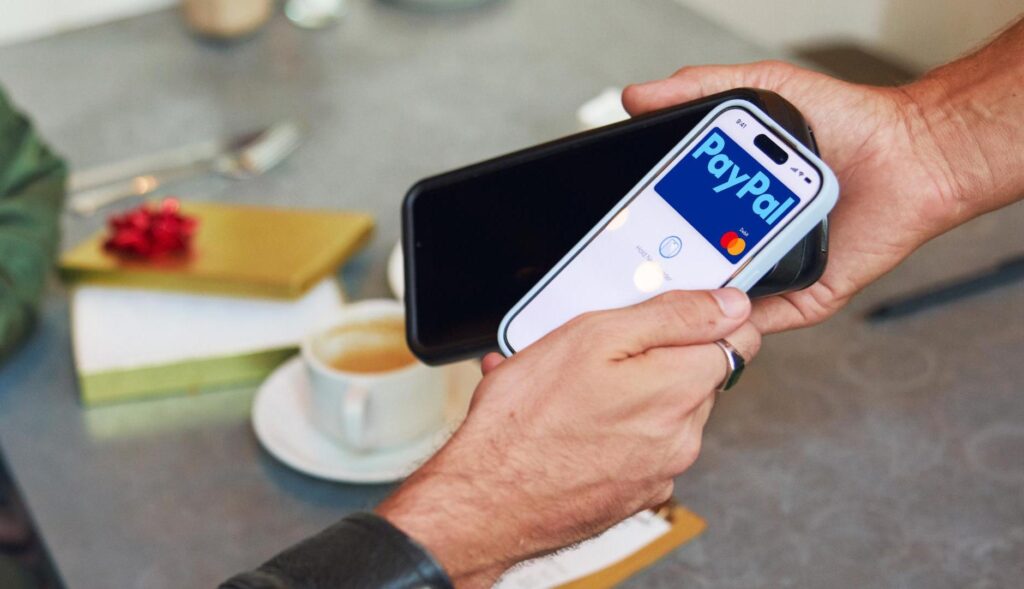 PayPal launches a function to facilitate businesses to accept payments with cryptocurrencies