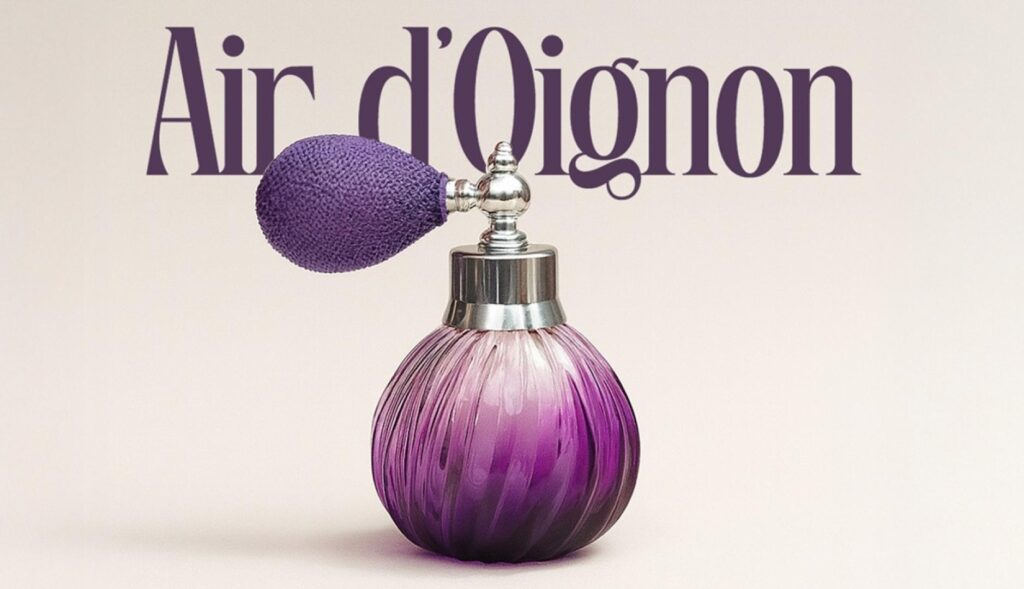 el frasco de perfume de cebolla que es morado con forma de cebolla