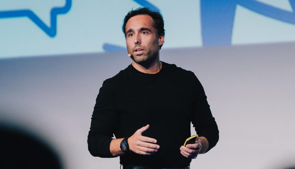 Alfonso Aguilar en el evento Visa Marketing Now