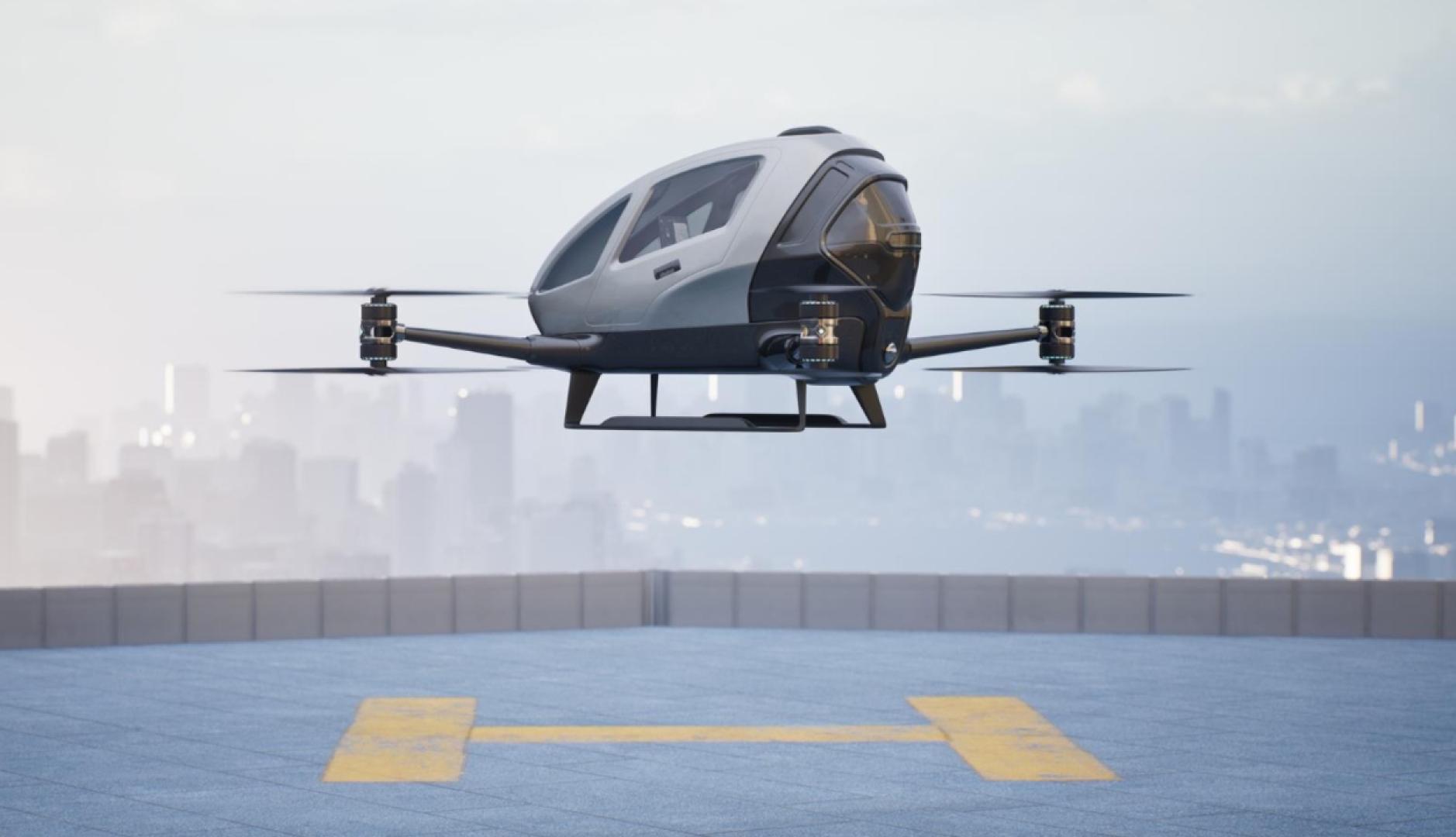 un dron de pasajeros aterrizando en la ciudad