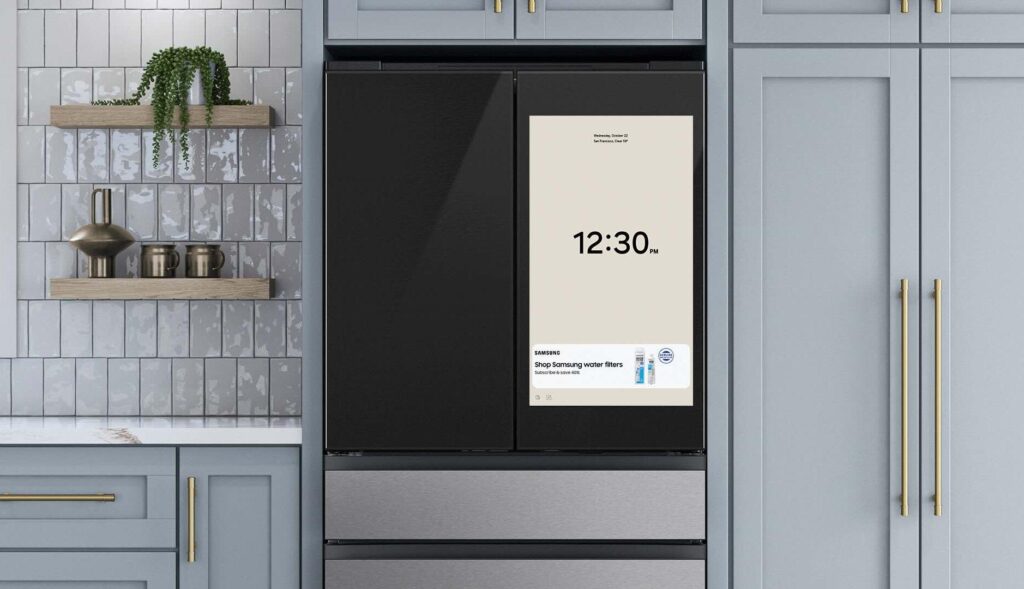 Samsung shows advertising on the screens of its smart and connected refrigerators