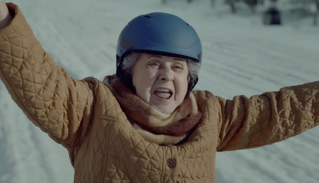 Amazon's advertising for this Christmas: repeat its 2023 ad and read reviews with Benedict Cumberbatch