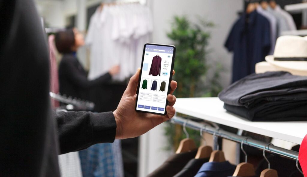 Average retail investment would reach $200 billion in 2027, according to Warc