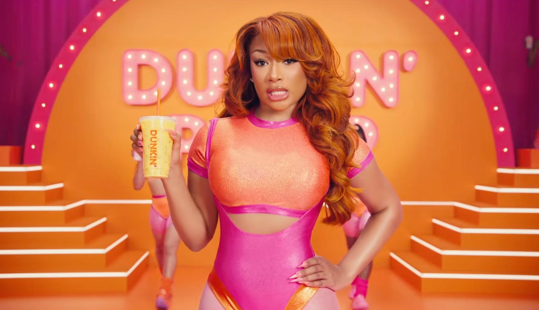 Megan Thee Stallion en un anuncio de Dunkin