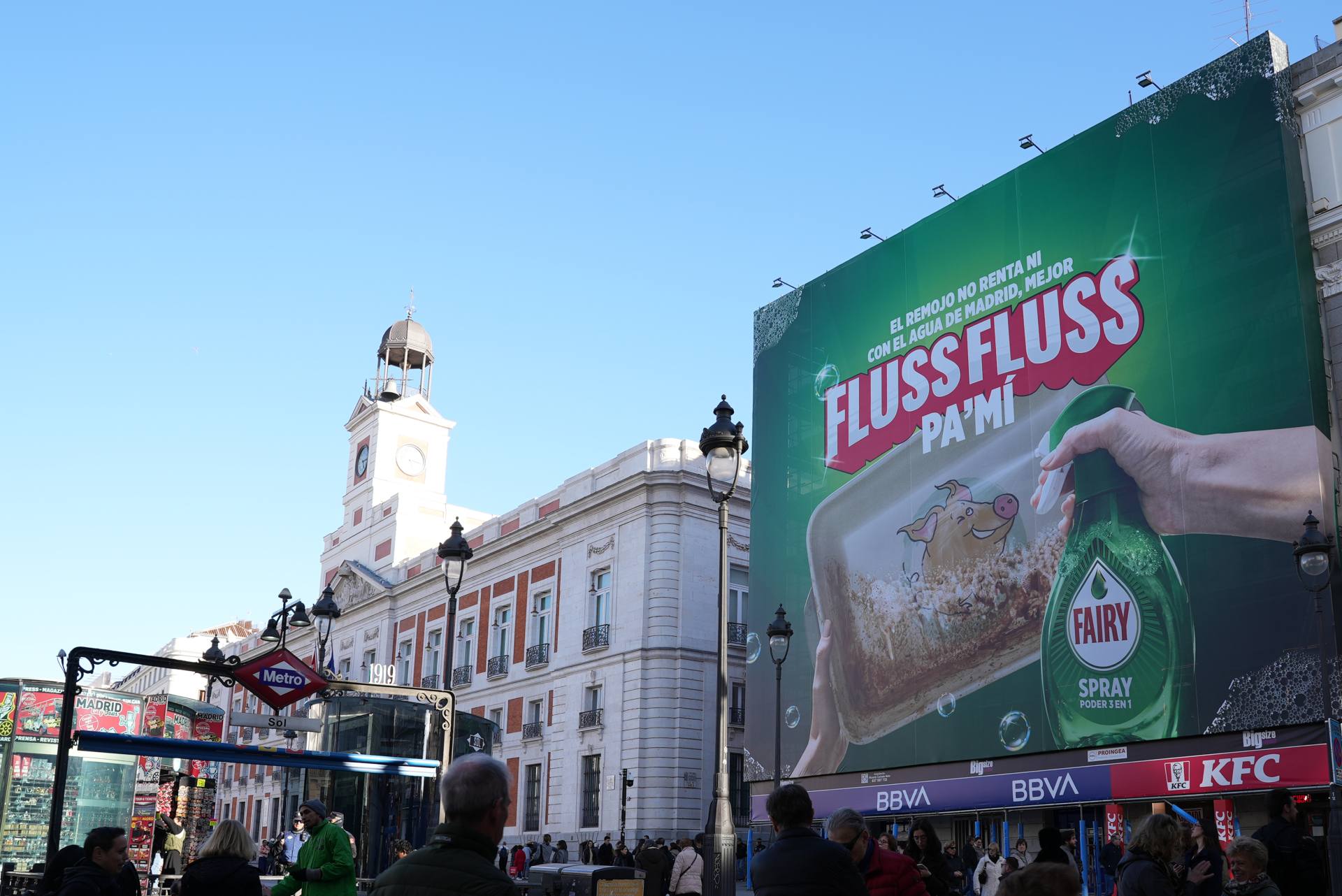 Fairy advertising banner in Puerta del Sol