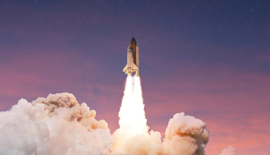 Un cohete despegando al espacio