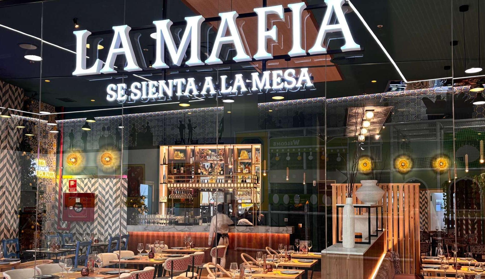 Restaurante de La Mafia Se Sienta a la Mesa