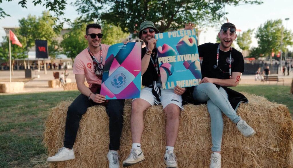Unicef ​​wants to turn “forgotten” money from festival bracelets into donations