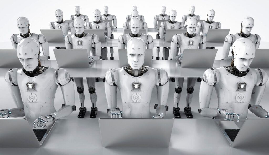 Robots iguales en una sala escribiendo sobre ordenadores portátiles
