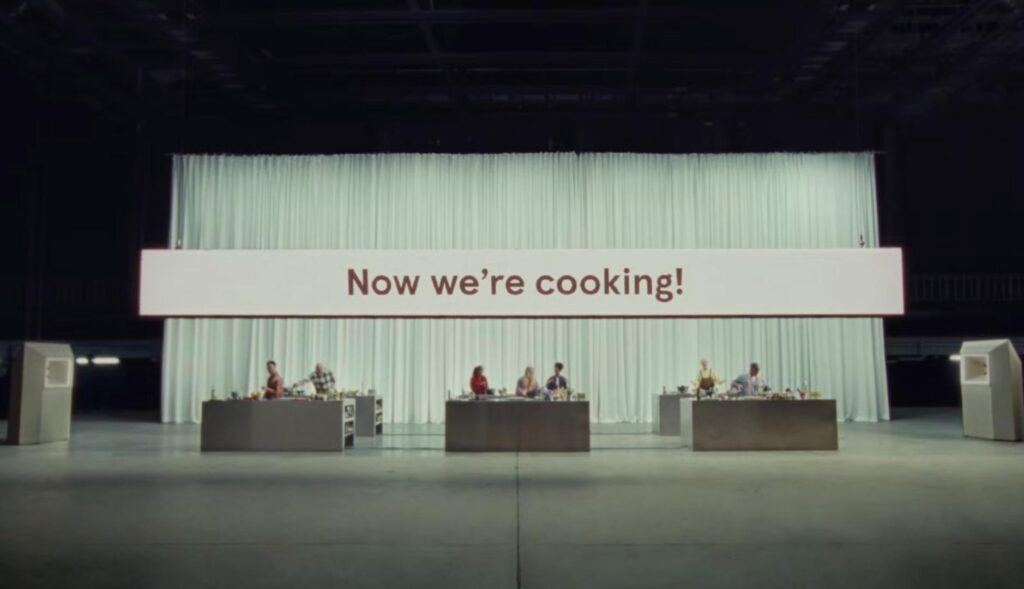 Personas cocinando en un escenario
