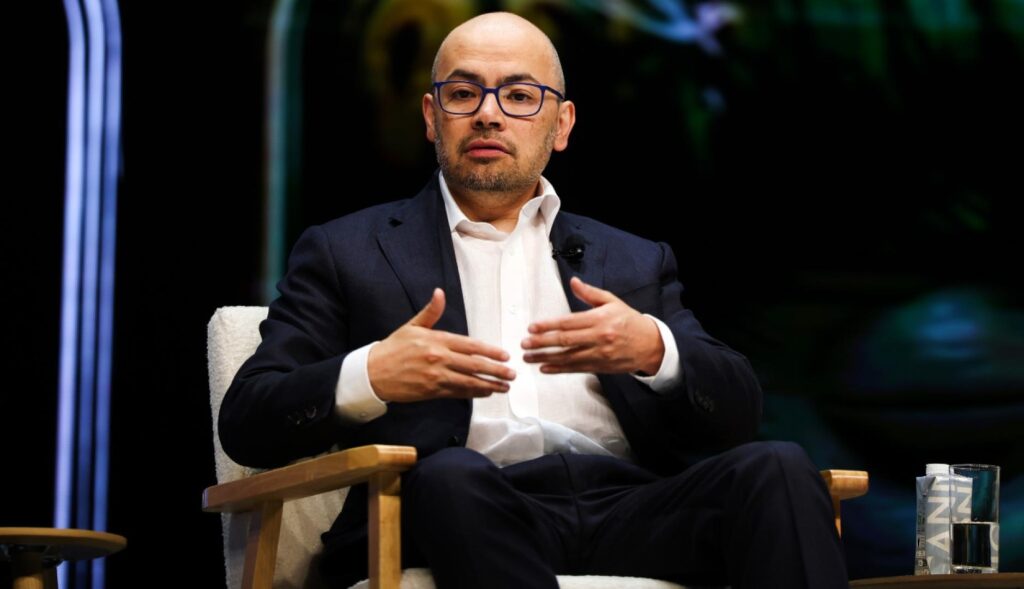 Demis Hassabis en su conferencia de Cannes Lions