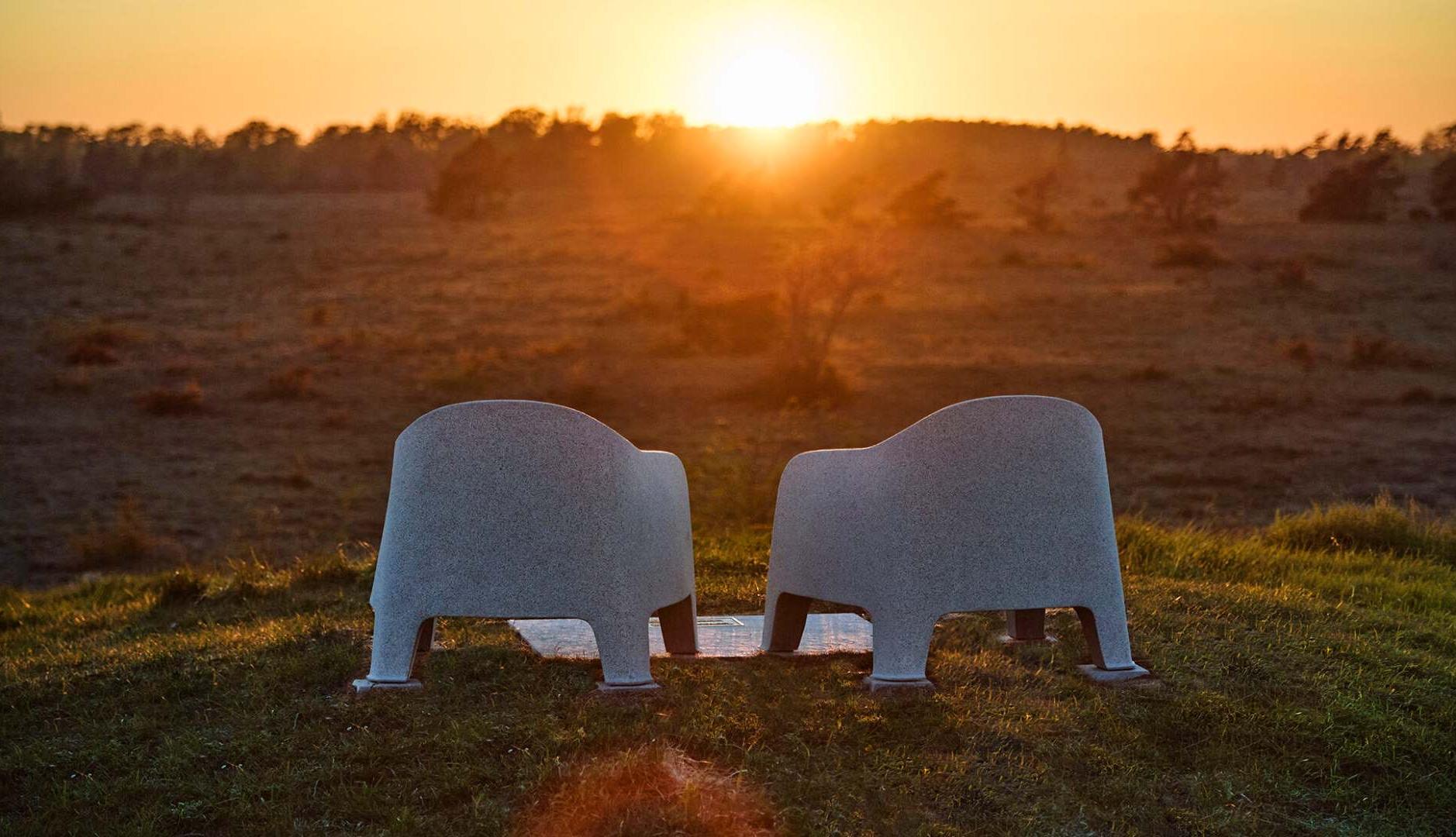 Instalación de dos sillas de Ikea en Suecia