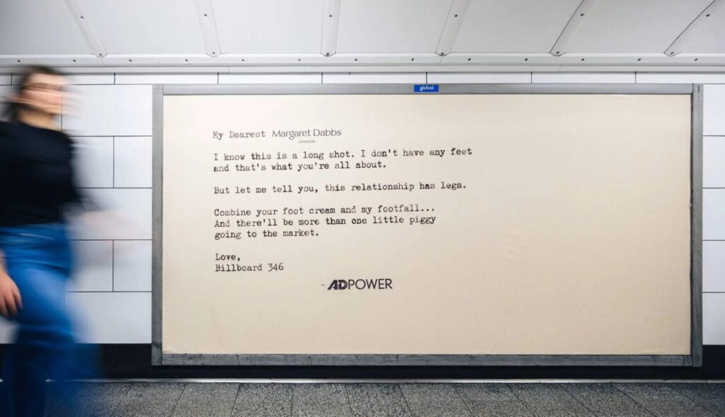 Global “declares itself” to brands in outdoor advertising to promote its new platform