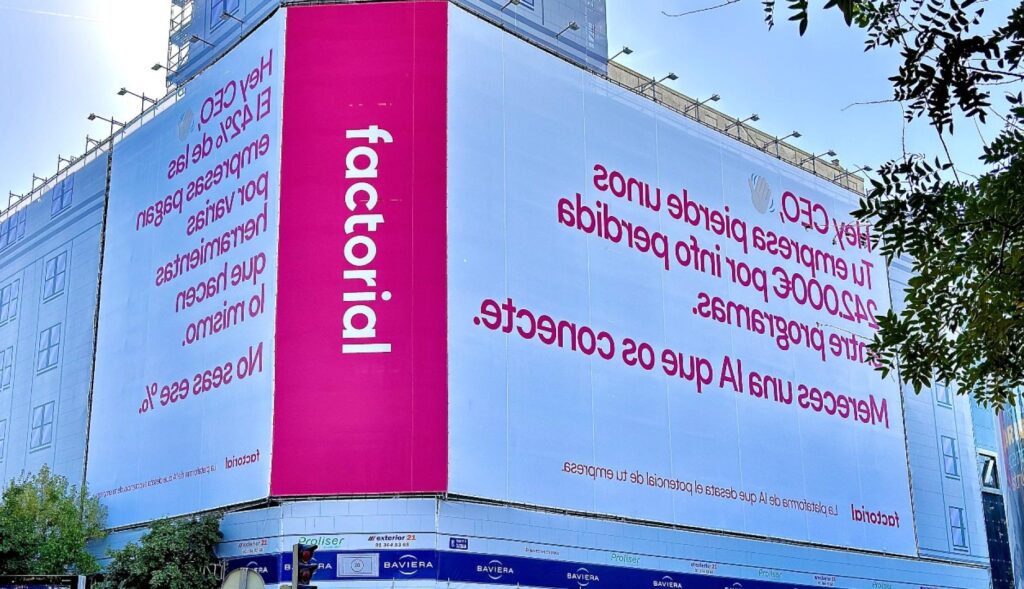 Factorial's upside-down canvas or how to make visible the cost of working with disconnected information