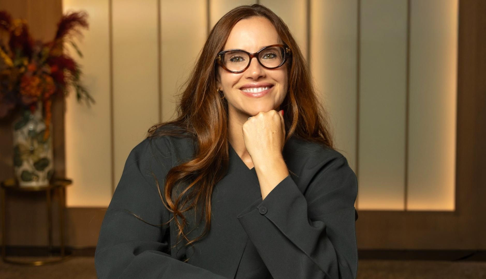 Plano medio de Cristina Pitarch sonriendo