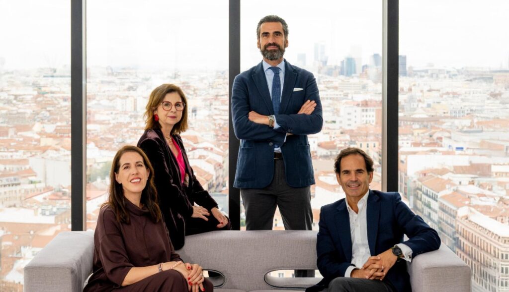 Miriam Sarralde, Isabel Lozano, Iñaki Ortega y Alberto Corcóstegui